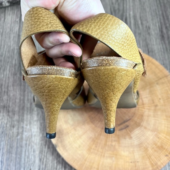 *Pedro Garcia | Pebble Leather Peep Toe Heels with Ankle Straps Size 8.5 - Picture 13 of 16